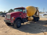 2006 MACK CV513 GRANITE BRIDGE FORMULA TANDEM AXLE REAR DISCHARGE MIXER TRUCK VIN: 1M2AG02C86M002972