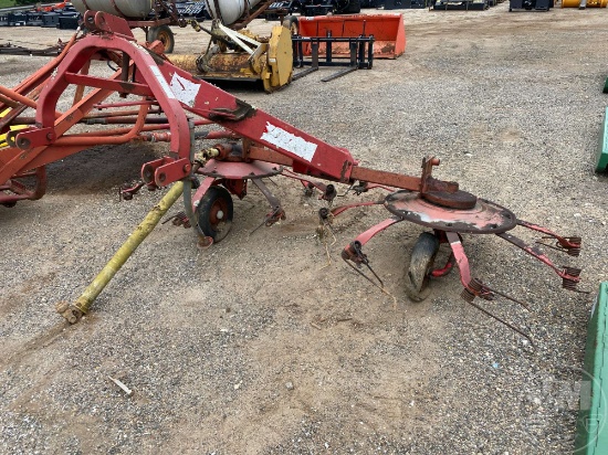 LELY INDUSTRIES HAY TEDDER 41015 SN: 9261821