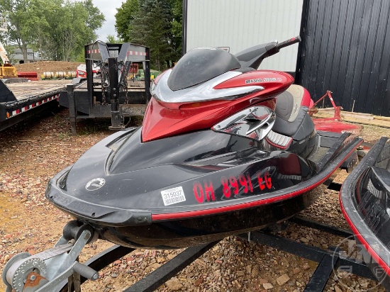 QTY OF (2) 2006 SEADOO BOMBARDIER VIN YDV40533F606/YDV38679D606 JET SKI