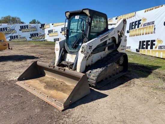 BOBCAT MODEL T750 MULTI TERRAIN LOADER SN: ANKA14144 CAB