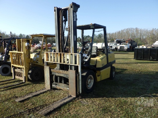 YALE GLP100MJNGNV110 PNEUMATIC TIRE FORKLIFT SN: C813V02917A