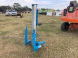 GENIE  SLA-5 MATERIAL LIFT