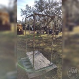 PORTABLE SHOP CART/RACK, WOODEN FLOOR