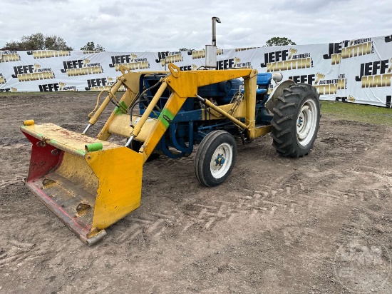 FORD TRACTOR W/LOADER