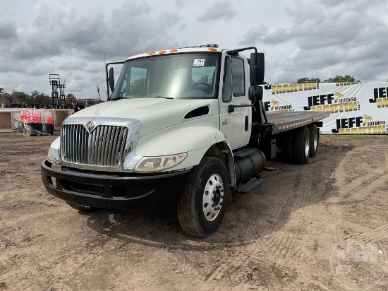 2004 INTERNATIONAL 4400 6X4 TANDEM AXLE ROLLBACK TRUCK VIN: 1HTMSAAR24J017688