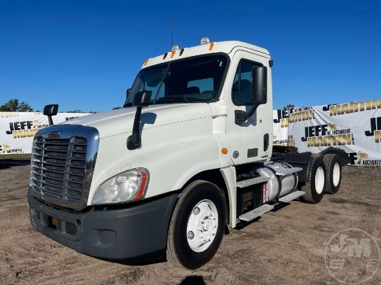 2012 FREIGHTLINER CASCADIA TANDEM AXLE DAY CAB TRUCK TRACTOR VIN: 1FUJGEBG9CLBV9265