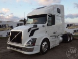 2013 VOLVO TRUCK VNL TANDEM AXLE TRUCK TRACTOR VIN: 4V4NC9EJXDN556364