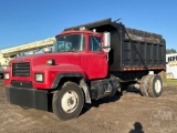 2001 MACK RD690P SINGLE AXLE DUMP TRUCK VIN: 1M2P263C51M032224