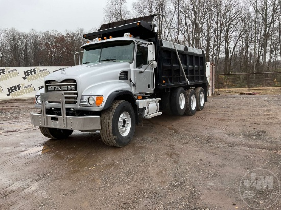 2006 MACK CV TRI-AXLE DUMP TRUCK VIN: 1M2AG11C66M043432