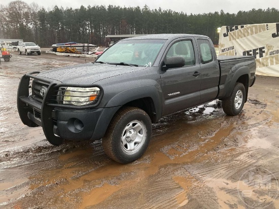 2009 TOYOTA TACOMA EXTENDED CAB 4X4 PICKUP VIN: 5TEUX42N09Z607378