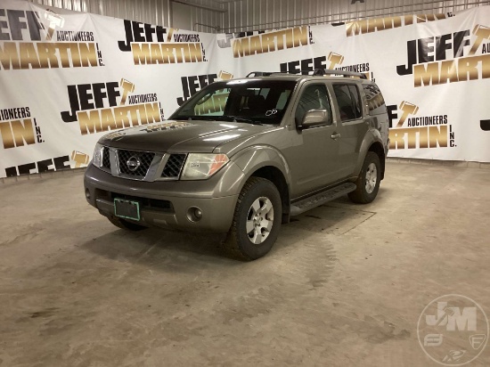 2005 NISSAN PATHFINDER VIN: 5N1AR18W75C735830 4WD SUV