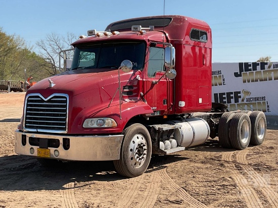 2009 MACK CXU 600 TANDEM AXLE TRUCK TRACTOR VIN: 1M1AW09Y19N007843