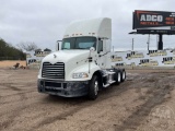 2013 MACK CXU613 TANDEM AXLE DAY CAB TRUCK TRACTOR VIN: 1M1AW07Y8DM027895