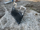 SKID STEER HITCH PLATE
