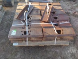 51 CAT 330 EXCAVATOR SHOES 619854