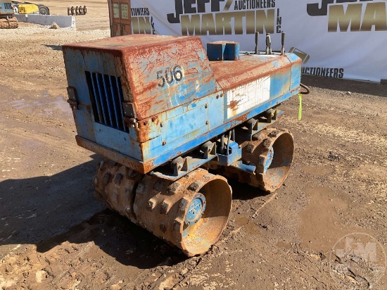 2008 RAMMAX P33/24 SN: UC33071704