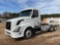 2012 VOLVO TRUCK VNL TANDEM AXLE DAY CAB TRUCK TRACTOR VIN: 4V4NC9THXCN555195