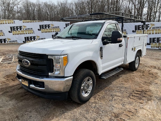 2017 FORD F-250 S/A UTILITY TRUCK VIN: 1FTBF2B66HEB73735