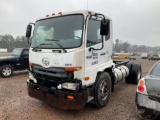 2011 UD UD3300 VIN: JNAK620L8BAE10092 S/A ROAD TRACTOR