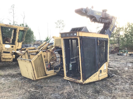 TIGERCAT  822 FELLER BUNCHER CAB SN: 82210250