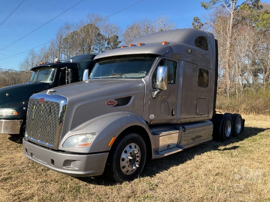 2013 PETERBILT 587 TANDEM AXLE TRUCK TRACTOR VIN: 1XP4DP9X9DD192918