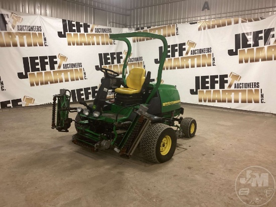 JOHN DEERE 7500 E CUT HYBRID 2WD REEL FAIRWAY MOWER SN: TC75EHX020121