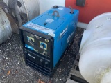 MILLER BOBCAT 225 225 AMP STATIONARY WELDER SN: ME431026R