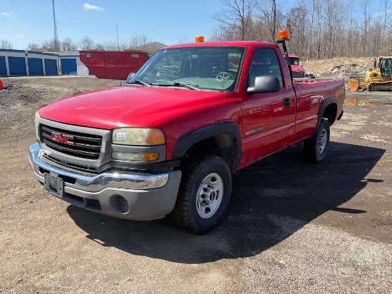 2006 GMC SIERRA 2500HD REGULAR CAB 3/4 TON PICKUP VIN: 1GTHC24U06E226246