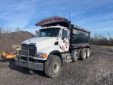 2004 MACK CV TANDEM AXLE DUMP TRUCK VIN: 1M2AG11CX4M013914