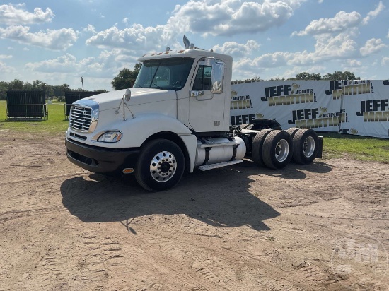 2007 FREIGHTLINER COLUMBIA TANDEM AXLE DAY CAB TRUCK TRACTOR VIN: 1FUJA6CV07LX74682