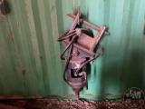 X1975 HYDRAULIC AUGER