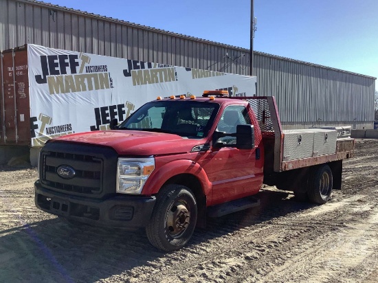 2013 FORD F-350 SINGLE AXLE REGULAR CAB FLATBED TRUCK VIN: 1FDRF3G6XDEB36710