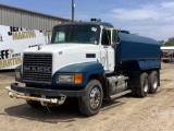 2000 MACK CH TANDEM AXLE WATER TRUCK VIN: 1M1AA13Y2YW118729