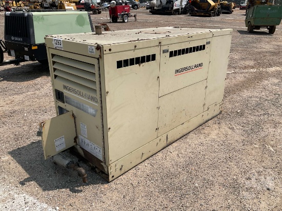 2001 INGERSOLL RAND P185WJD SKID MOUNTED AIR COMPRESSOR SN: 319982UCL297