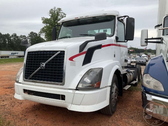 2014 VOLVO TRUCK VNL T/A DAY CAB TRUCK TRACTOR VIN: 4V4NC9EH5EN172796