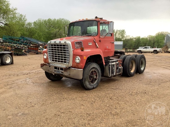 1981 FORD  LNT9000 TANDEM AXLE DAY CAB TRUCK TRACTOR VIN: 1FDYW90R4BVI10553