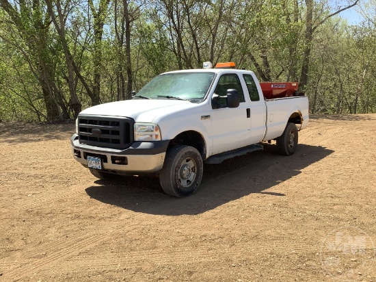 2007 FORD F-250 XL SUPER DUTY EXTENDED CAB PICKUP VIN: 1FTSX21537EA32979