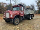 1986 MACK DM686S TANDEM AXLE DUMP TRUCK VIN: 2M2B126C4GC012671