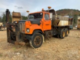 2000 INTERNATIONAL F-2574 VIN: 1HTGGAET9YH329931 T/A SPREADER TRUCK