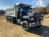 1989 MACK R688ST TRI-AXLE DUMP TRUCK VIN: 2M2N188Y8KC029443