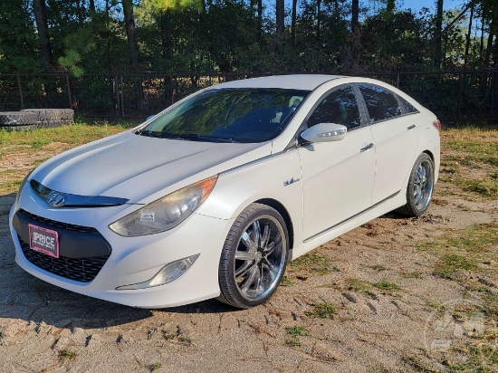 2012 HYUNDAI SONATA HYBRID AUTOMOBILE VIN: KMHEC4A49CA038245