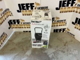 UNUSED SCHUMACHER SC1325 BATTERY CHARGER/ENGINE STARTER