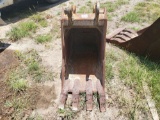 24 IN. BUCKET