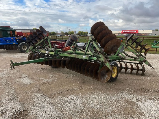 JOHN DEERE EH1B2 DISC HARROW SN: 010227B