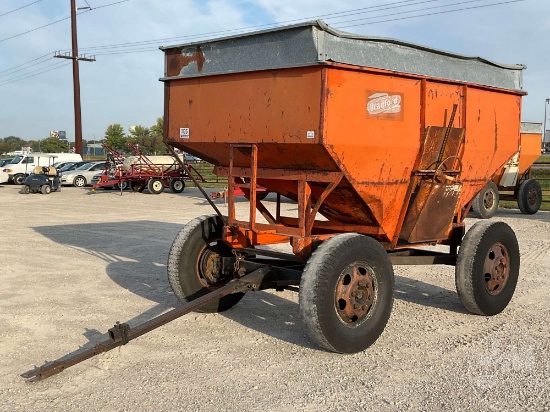 BRADFORD  225 GRAVITY BOX ON RUNNING GEAR