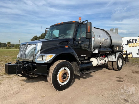 2003 INTERNATIONAL 7300 1500 GALLON VIN: 1HTEAAAN53J060882 S ASPHALT DISTRIBUTOR TRUCK