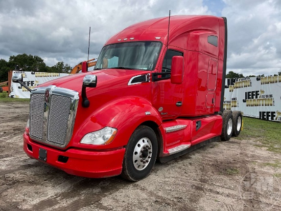 2019 KENWORTH T680 TANDEM AXLE TRUCK TRACTOR VIN: 1XKYD49X4KJ253323