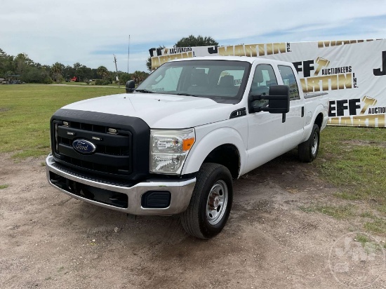 2016 FORD F250 XL SUPER DUTY 4X4 CREW CAB PICKUP VIN: 1FT7W2B61GEB64428