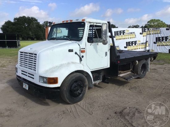 1995 INTERNATIONAL 4500/4700 LPX SINGLE AXLE REGULAR CAB FLATBED TRUCK VIN: 1HTSMABM4SH673609
