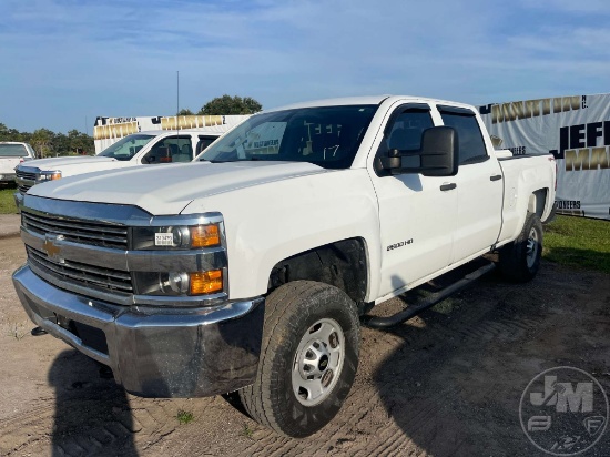 2017 CHEVROLET SILVERADO 2500 HD CREW CAB 4X4 PICKUP VIN: 1GC1KUEG1HF100919